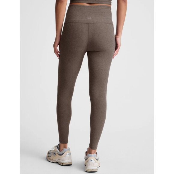BEYOND YOGA Caught in the Midi High Waist Leggings in Soft Umber Size X-Small - Picture 9 of 10